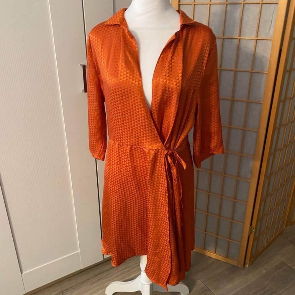 New NWT QED London satin jacquard collared wrap dress rust-Orange 16 Autumn Fall - Picture 2 of 7